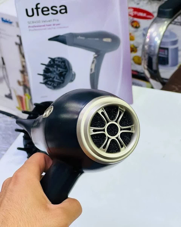 نمای پشت سشوار یوفیسا